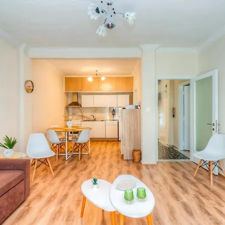 Apartman Grand Next To Center 3bd 110sqm *